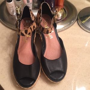 Shellys London low Wedges